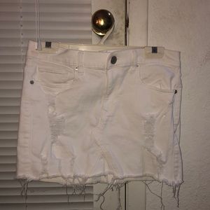 white denim skirt